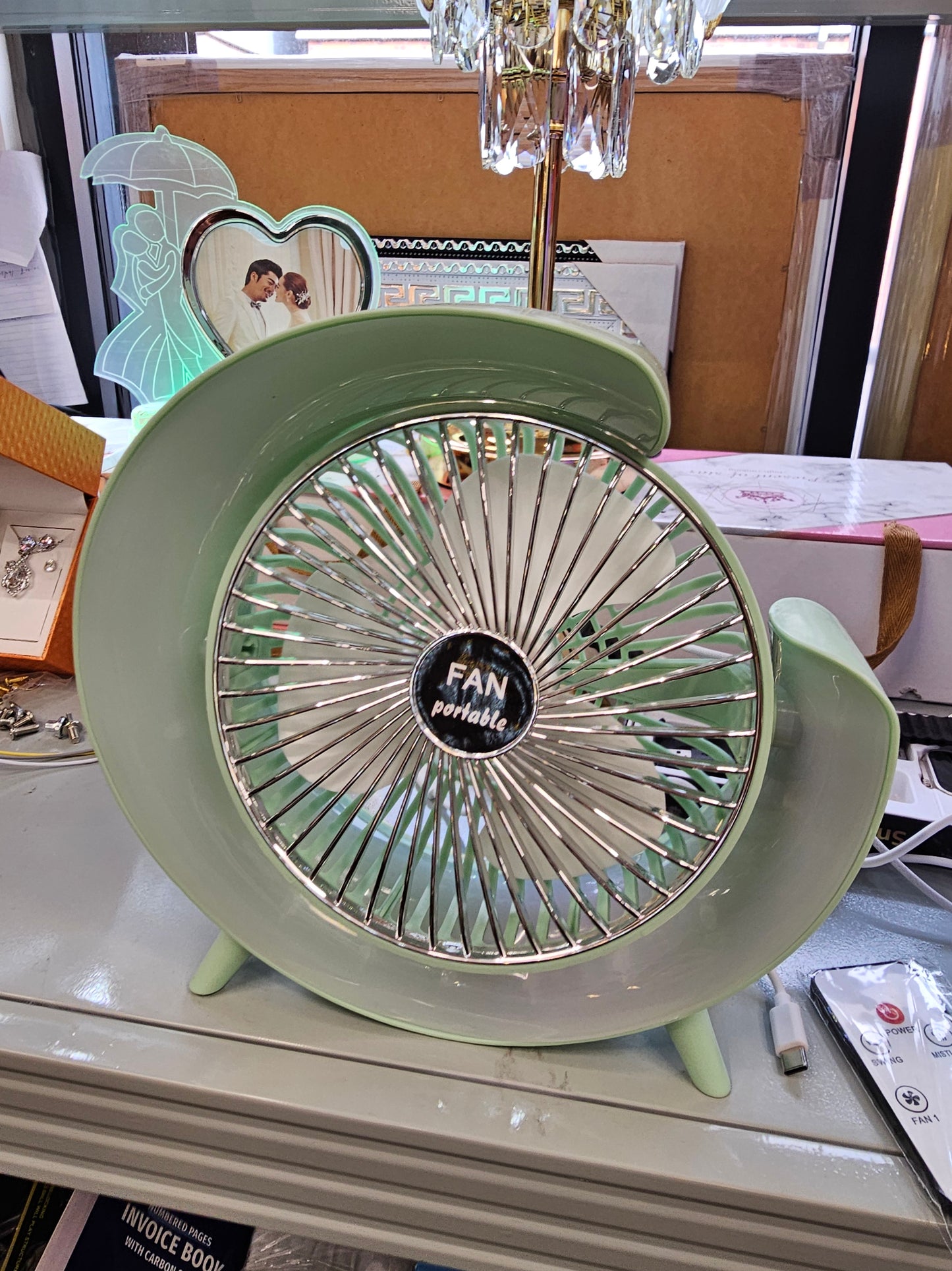 Table top rechargeable fan