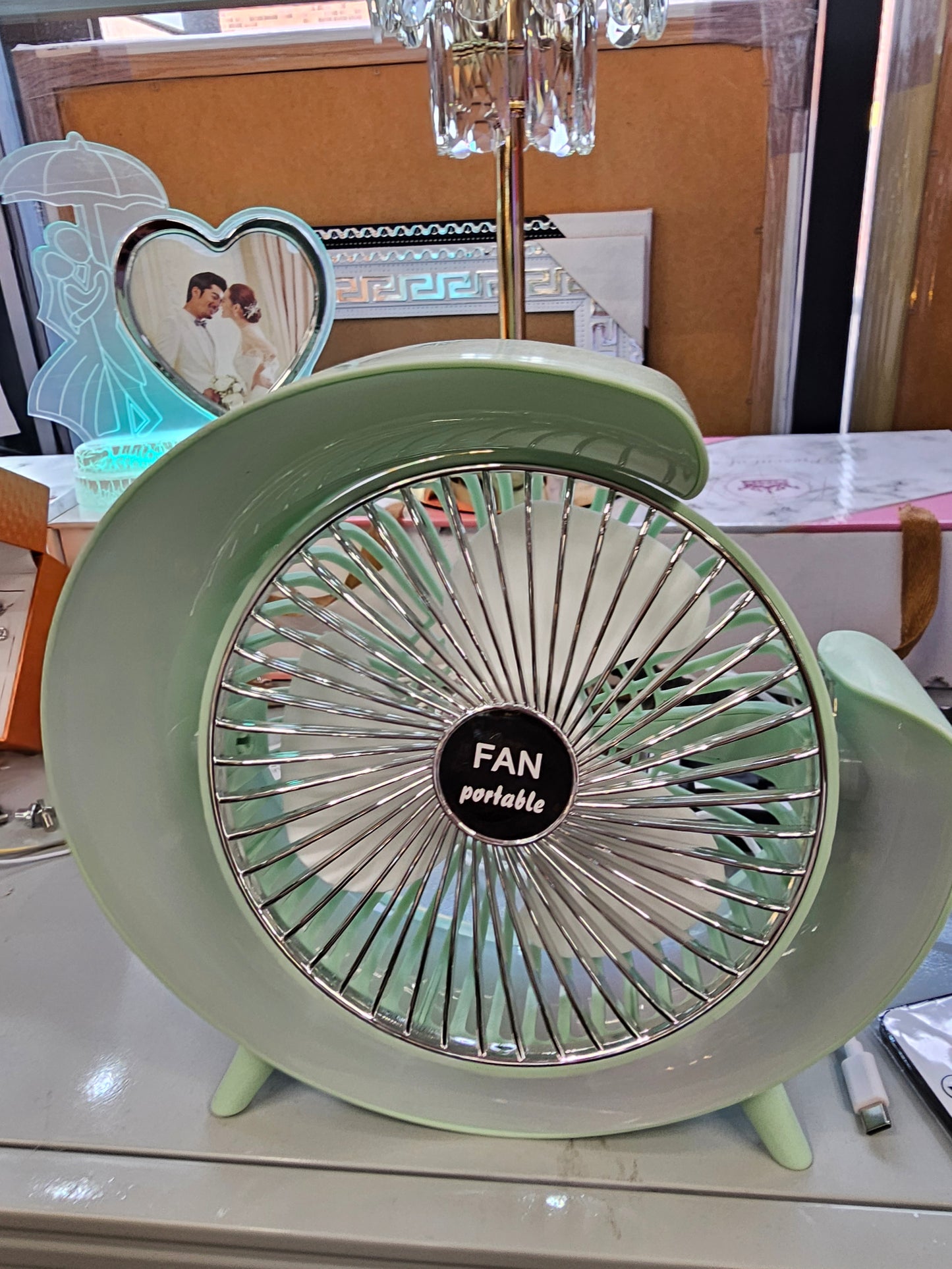 Table top rechargeable fan