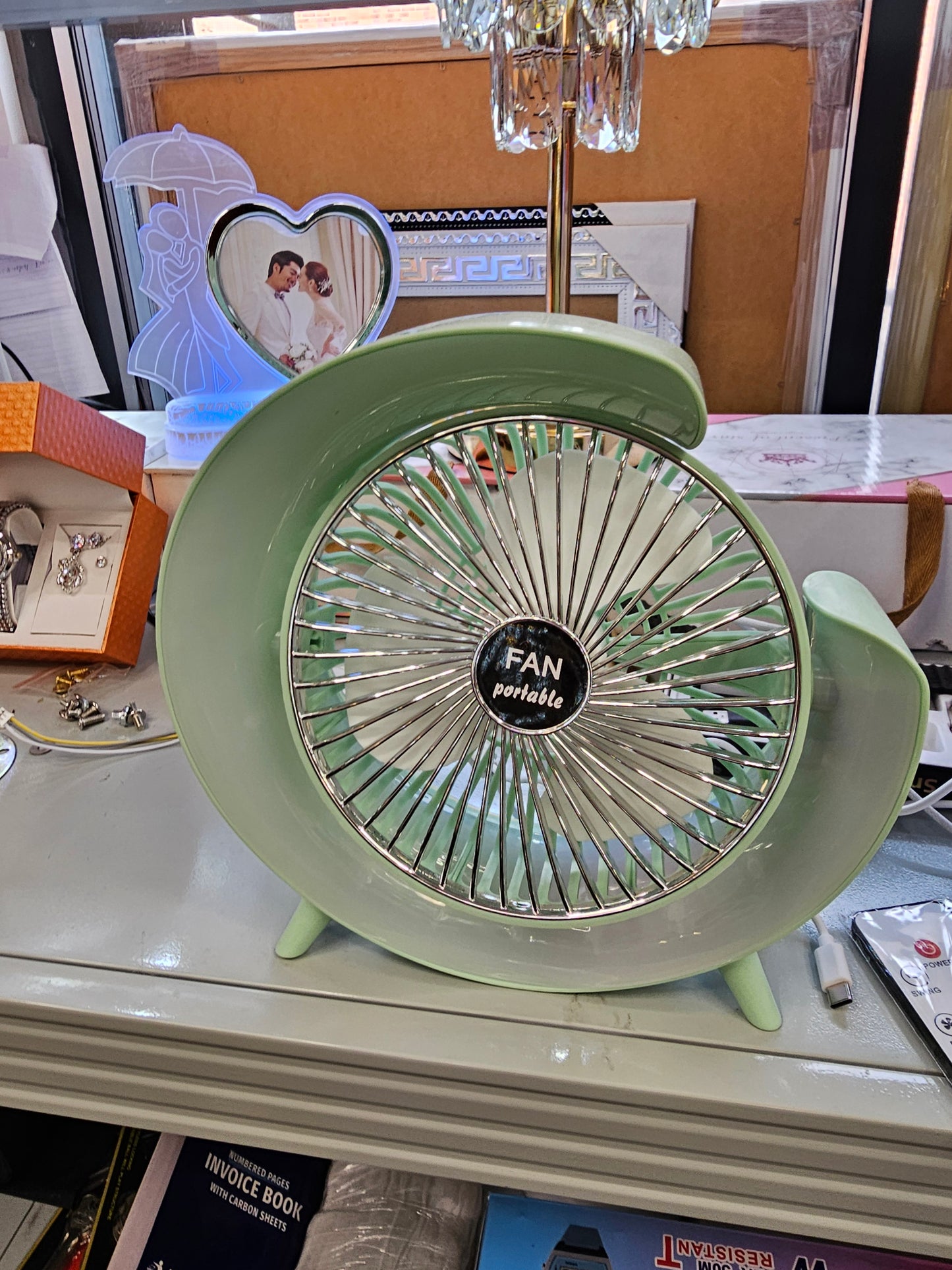 Table top rechargeable fan